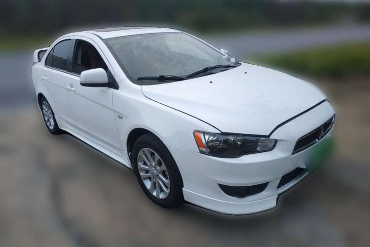 Used Mitsubishi Lancer EX 2011 Chasing Edition 1.8L Manual Luxury Model Front Right 45 Deg