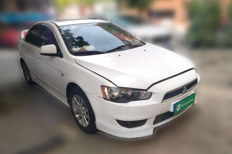 Used Mitsubishi Lancer EX 2011 Chasing Edition 1.8L Manual Luxury Model Front Right 45 Deg
