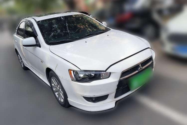 Used Mitsubishi Lancer EX 2011 Chasing Edition 1.8L CVT Luxury Model Front Right 45 Deg