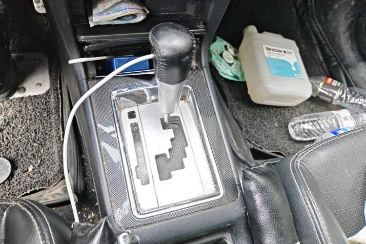 Used Mitsubishi Lancer EX 2011 Chasing Edition 1.8L CVT Luxury Model Gear Lever