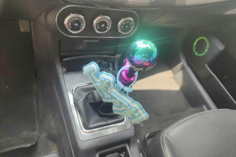 Used Mitsubishi Lancer EX 2011 Chasing Edition 1.8L CVT Luxury Model Gear Lever