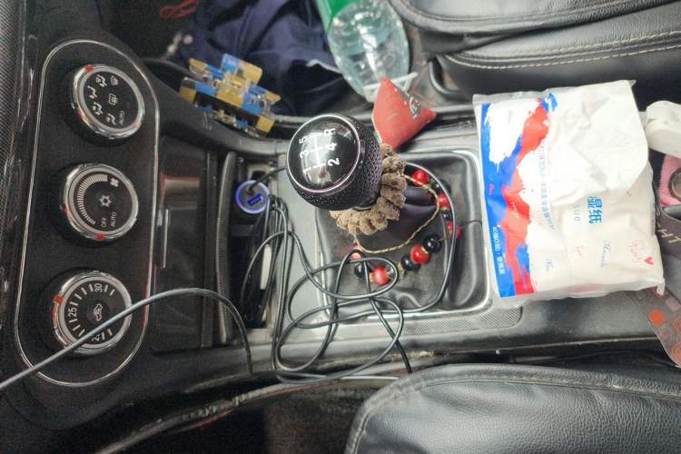 Used Mitsubishi Lancer EX 2011 Chasing Edition 1.8L Manual Luxury Model Gear Lever