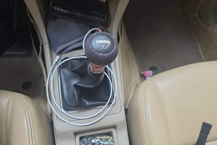 Used Mitsubishi Lancer EX 2011 Chasing Edition 1.8L Manual Luxury Model Gear Lever