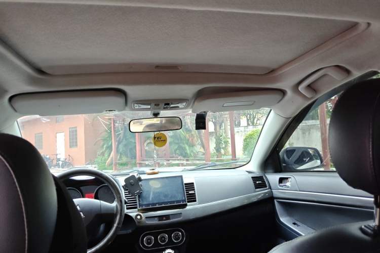 Used Mitsubishi Lancer EX 2011 Chasing Edition 1.8L Manual Luxury Model Headliner