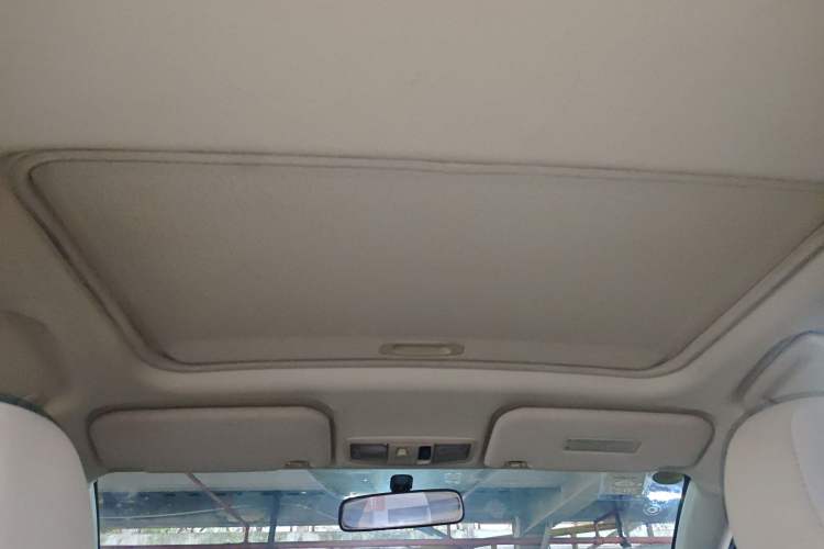 Used Mitsubishi Lancer EX 2011 Fashion Edition 1.8L CVT Comfort Version Headliner