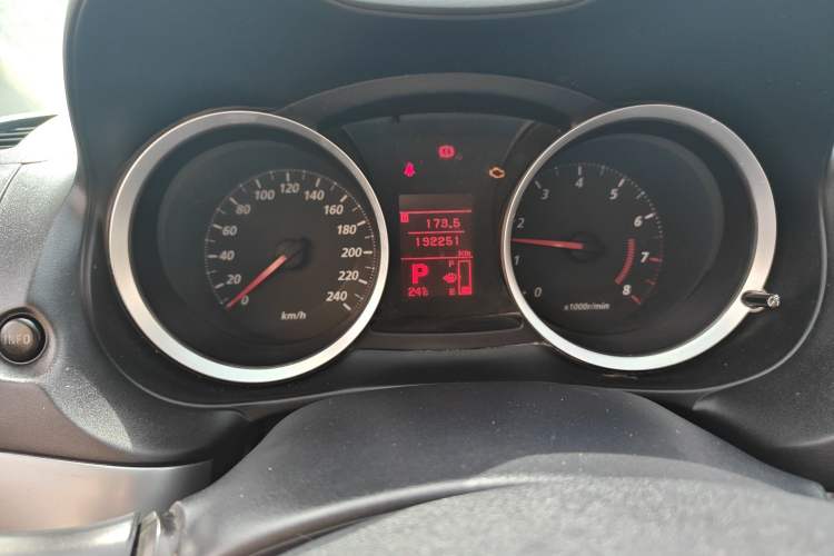 Used Mitsubishi Lancer EX 2011 Fashion Edition 1.8L CVT Comfort Version Instrument Cluster