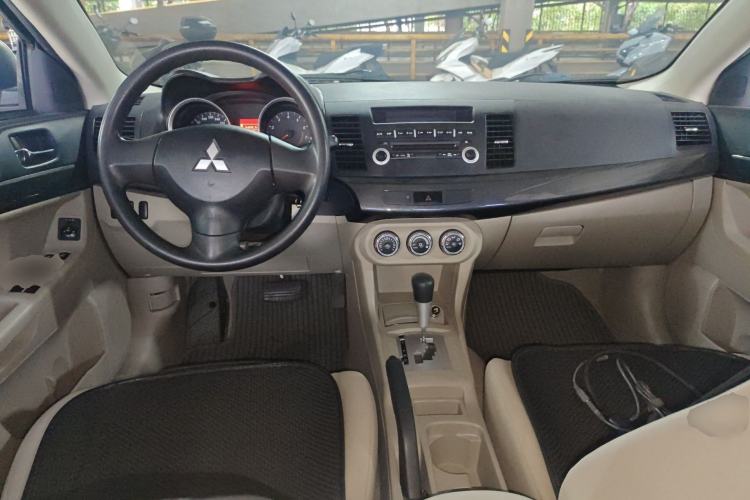 Used Mitsubishi Lancer EX 2011 Fashion Edition 1.8L CVT Comfort Version Interior 2