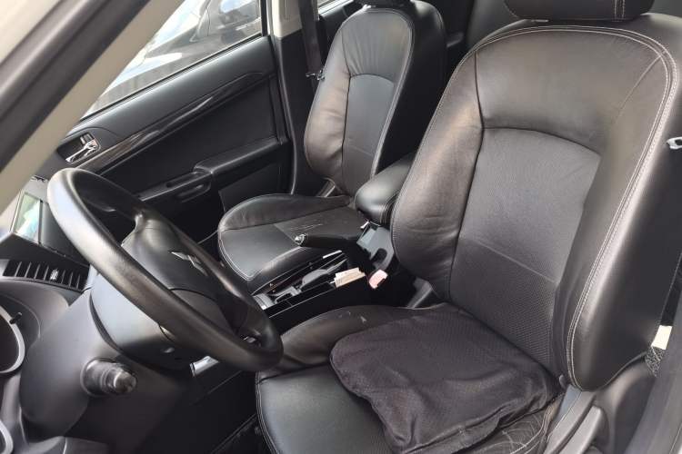 Used Mitsubishi Lancer EX 2011 Chasing Edition 1.8L Manual Luxury Model Left Front Seat