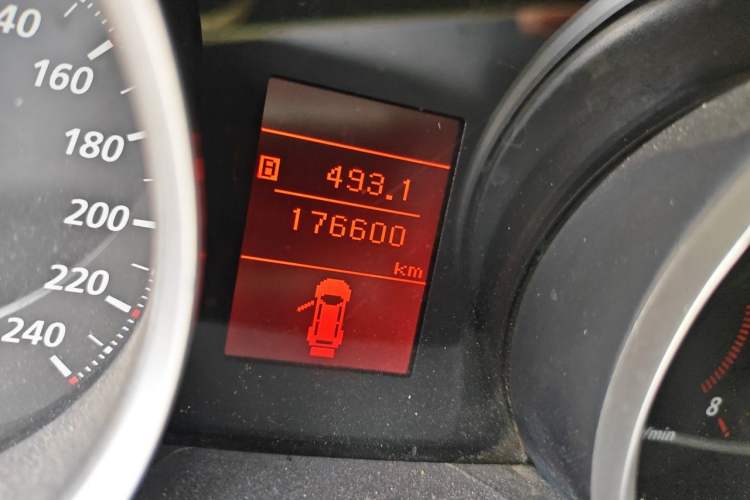 Used Mitsubishi Lancer EX 2011 Chasing Edition 1.8L CVT Luxury Model Odometer Close Up