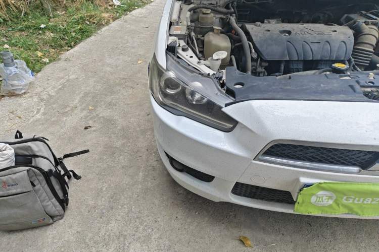 Used Mitsubishi Lancer EX 2011 Chasing Edition 1.8L CVT Luxury Model Right Front Headlight