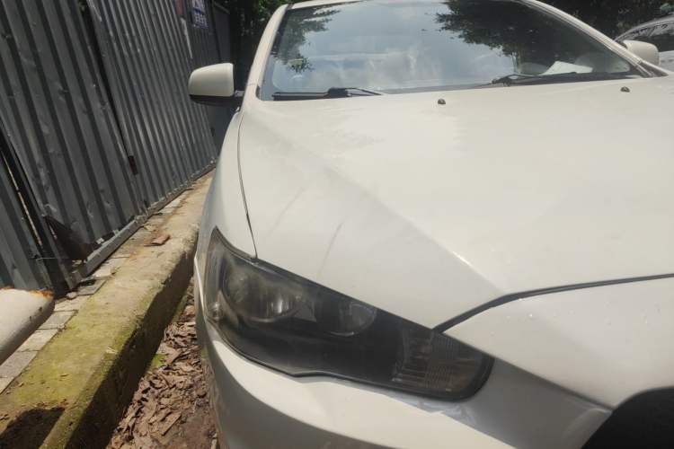 Used Mitsubishi Lancer EX 2011 Chasing Edition 1.8L CVT Luxury Model Right Front Headlight