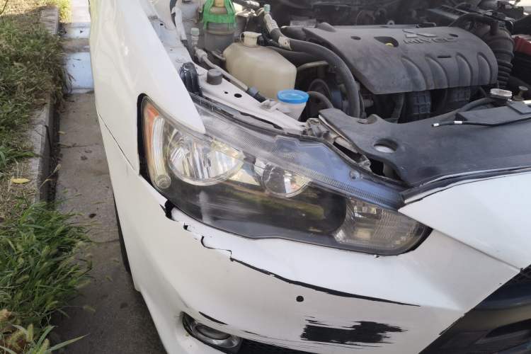 Used Mitsubishi Lancer EX 2011 Chasing Edition 1.8L CVT Limited Model Right Front Headlight