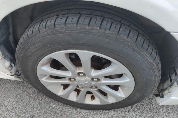 Used Mitsubishi Lancer EX 2011 Chasing Edition 1.8L CVT Luxury Model Right Front Wheel Hub