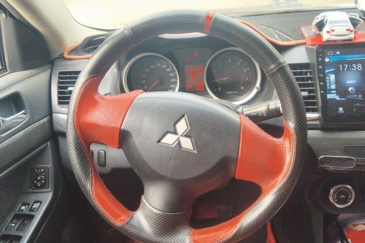Used Mitsubishi Lancer EX 2011 Xiali Edition 2.0L Manual Comfort Model Steering Wheel