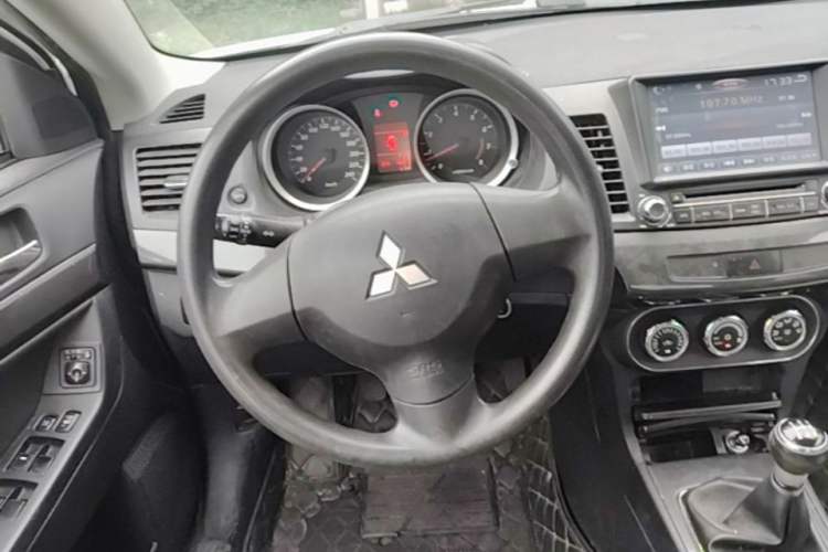 Used Mitsubishi Lancer EX 2011 Chasing Edition 1.8L Manual Luxury Model Steering Wheel