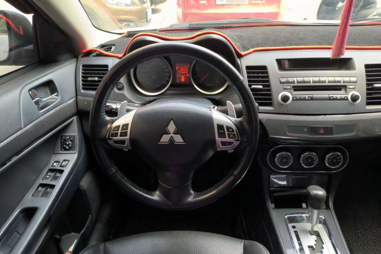 Used Mitsubishi Lancer EX 2011 Chasing Edition 1.8L CVT Luxury Model Steering Wheel
