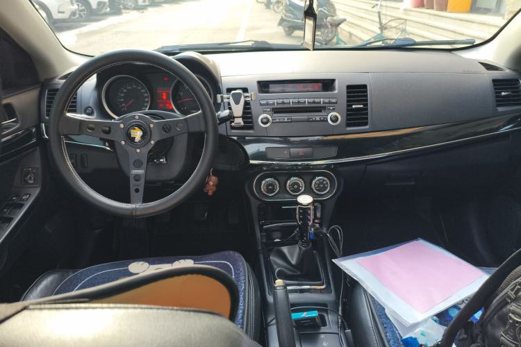 Used Mitsubishi Lancer EX 2012 Chasing Edition 1.8L Manual Luxury Model Center Console