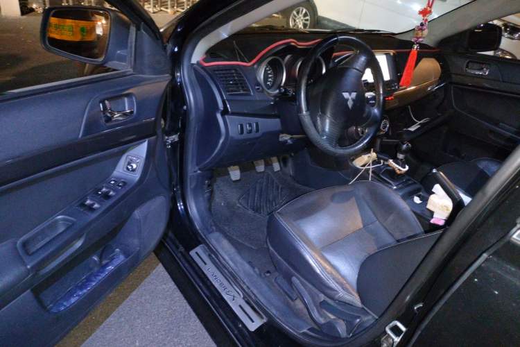 Used Mitsubishi Lancer EX 2012 Chasing Edition 1.8L Manual Luxury Model Driver Seat