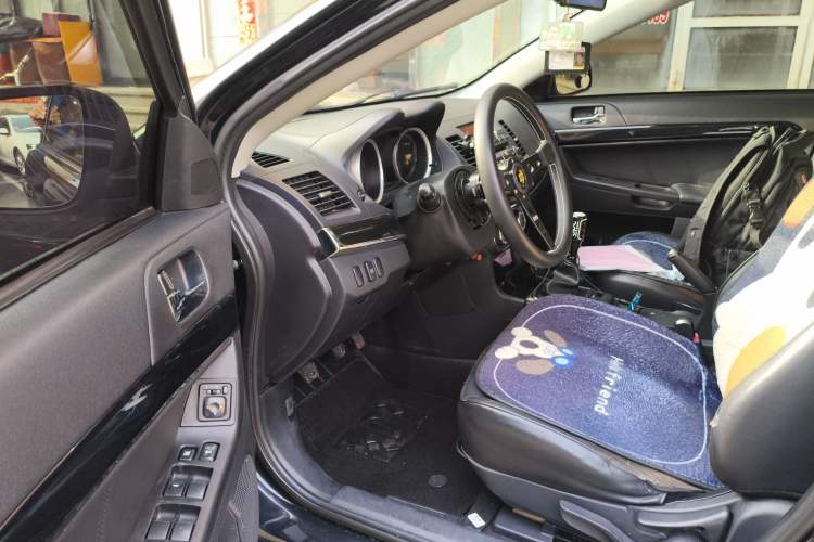 Used Mitsubishi Lancer EX 2012 Chasing Edition 1.8L Manual Luxury Model Driver Seat