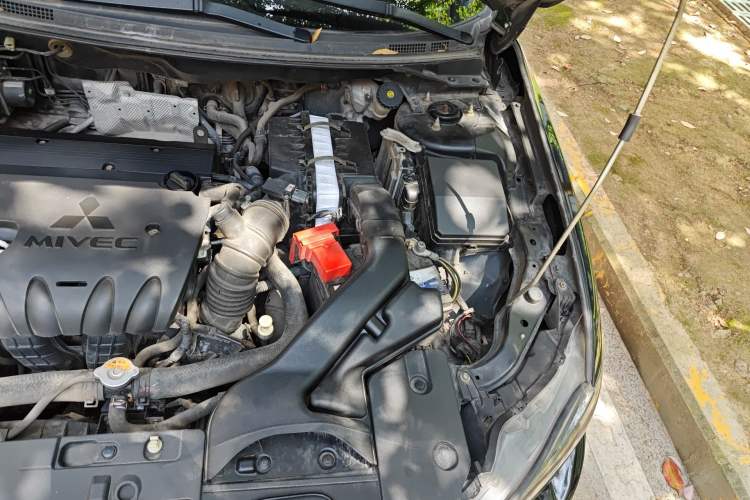 Used Mitsubishi Lancer EX 2012 Fashion Edition 1.8L CVT Comfort Version Engine Bay Left