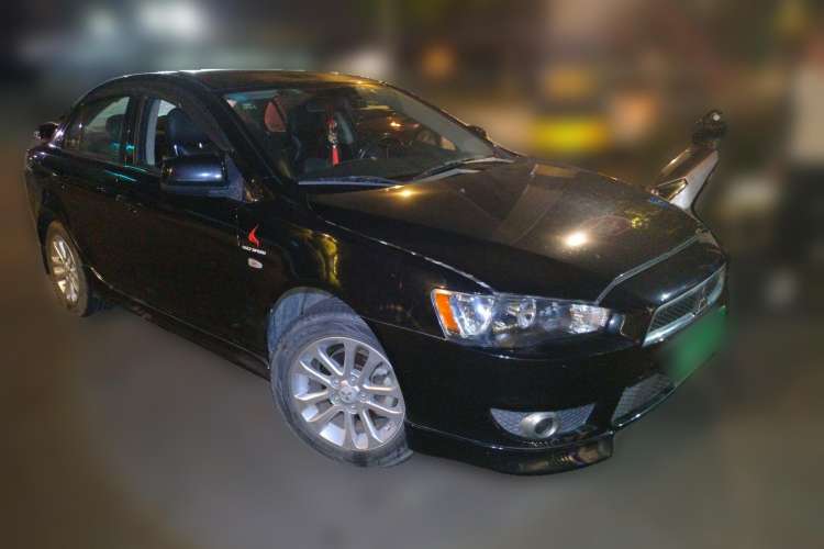 Used Mitsubishi Lancer EX 2012 Chasing Edition 1.8L Manual Luxury Model Front Right 45 Deg