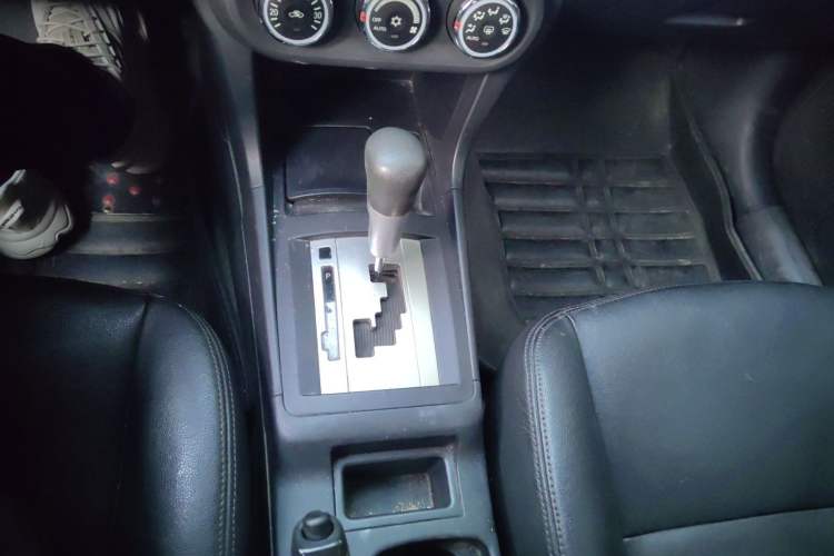 Used Mitsubishi Lancer EX 2012 Anniversary Edition 1.8L CVT Comfort Model Gear Lever