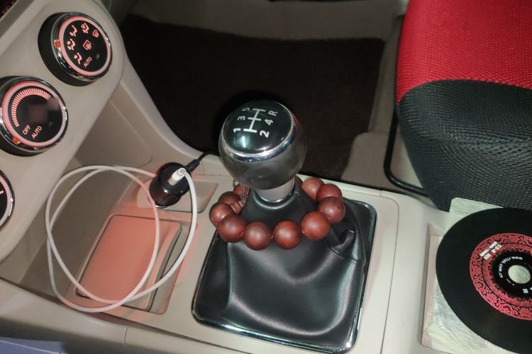 Used Mitsubishi Lancer EX 2012 1.8L Manual Charm Edition Gear Lever