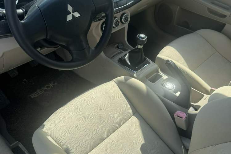Used Mitsubishi Lancer EX 2012 1.8L Manual Charm Edition Interior 1