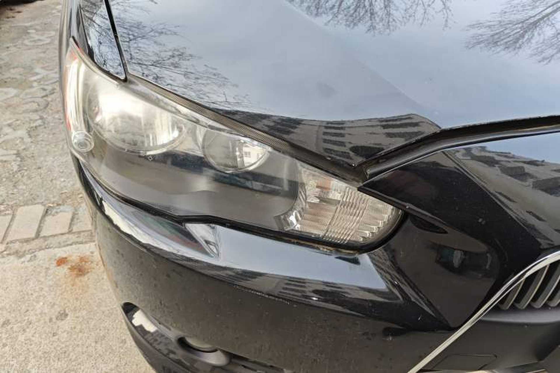 Used Mitsubishi Lancer EX 2012 Chasing Edition 1.8L Manual Luxury Model Right Front Headlight