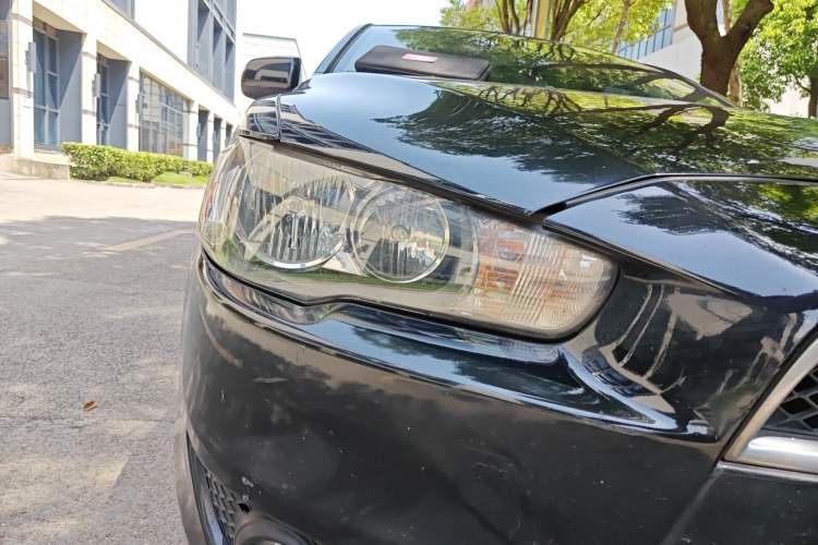 Used Mitsubishi Lancer EX 2012 Fashion Edition 1.8L CVT Comfort Version Right Front Headlight