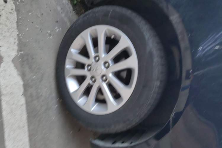 Used Mitsubishi Lancer EX 2012 Anniversary Edition 1.8L CVT Comfort Model Right Front Wheel Hub