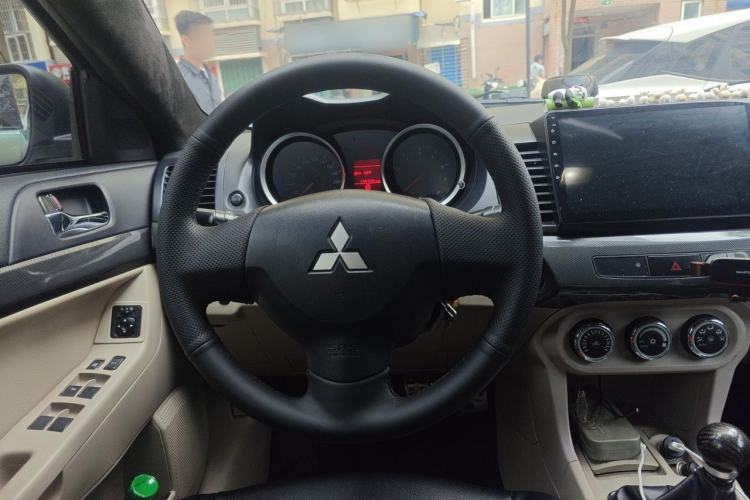 Used Mitsubishi Lancer EX 2012 Fashion Edition 1.8L Manual Comfort Version Steering Wheel
