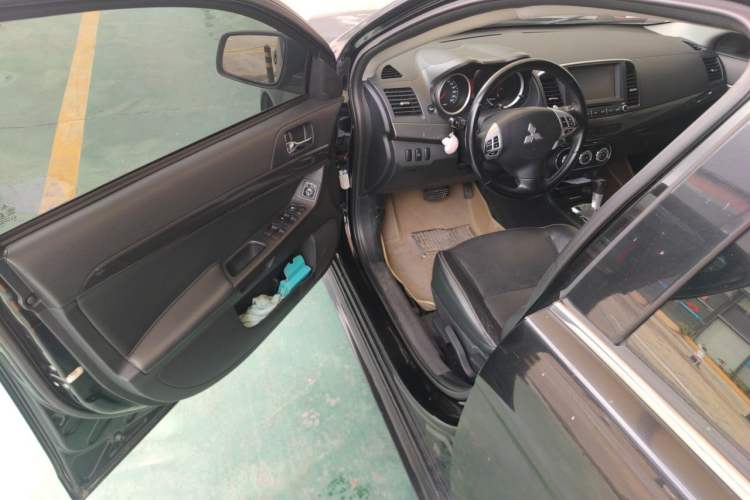 Used Mitsubishi Lancer EX 2012 Chasing Edition 1.8L CVT Luxury Model Driver Seat