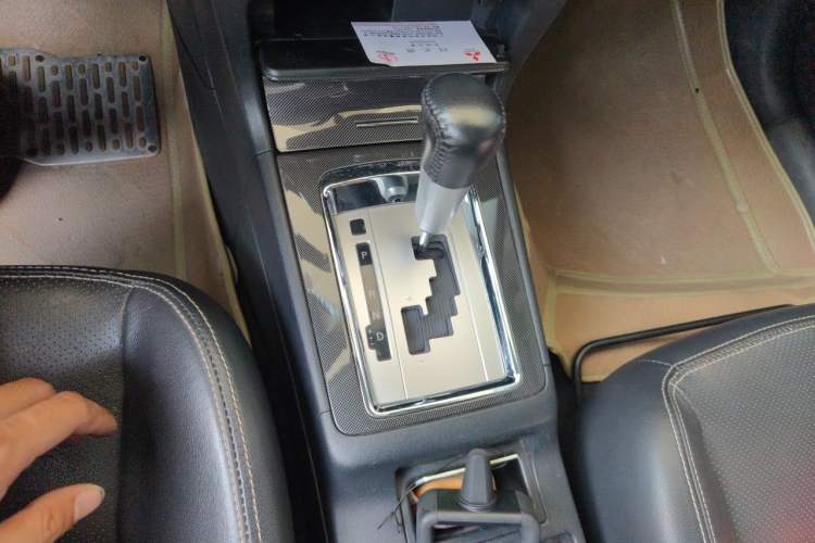 Used Mitsubishi Lancer EX 2012 Chasing Edition 1.8L CVT Luxury Model Gear Lever
