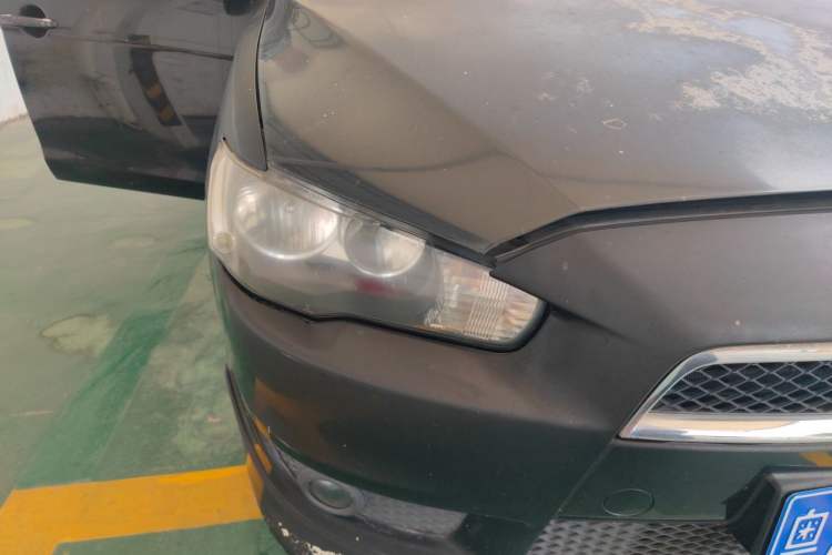 Used Mitsubishi Lancer EX 2012 Chasing Edition 1.8L CVT Luxury Model Right Front Headlight