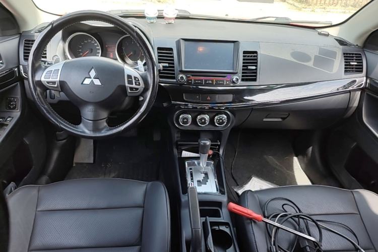Used Mitsubishi Lancer EX 2012 Chasing Edition 1.8L CVT Luxury Model Center Console