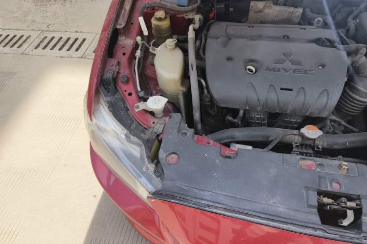 Used Mitsubishi Lancer EX 2012 1.8L Manual Charm Edition Engine Bay Right