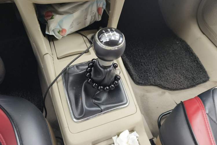 Used Mitsubishi Lancer EX 2012 1.8L Manual Charm Edition Gear Lever
