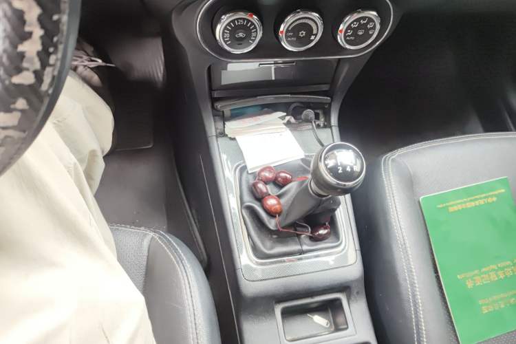 Used Mitsubishi Lancer EX 2012 Chasing Edition 1.8L Manual Luxury Model Gear Lever