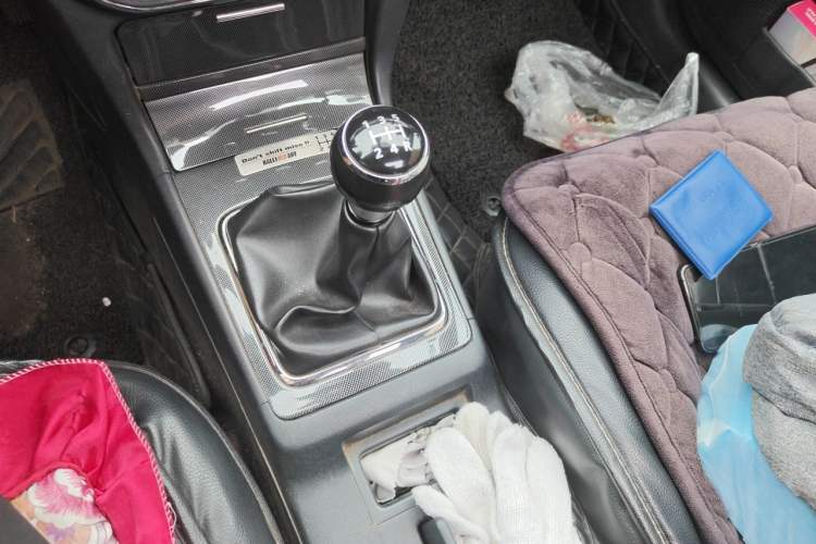Used Mitsubishi Lancer EX 2012 Chasing Edition 1.8L Manual Luxury Model Gear Lever