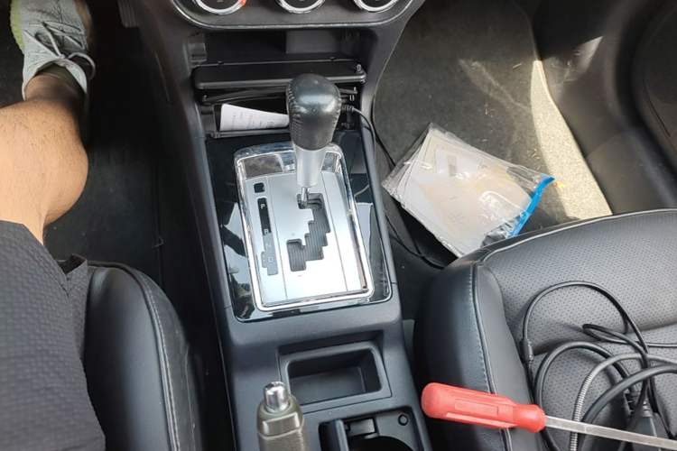 Used Mitsubishi Lancer EX 2012 Chasing Edition 1.8L CVT Luxury Model Gear Lever