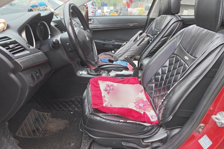 Used Mitsubishi Lancer EX 2012 Chasing Edition 1.8L Manual Luxury Model Left Front Seat