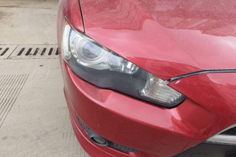 Used Mitsubishi Lancer EX 2012 1.8L Manual Charm Edition Right Front Headlight