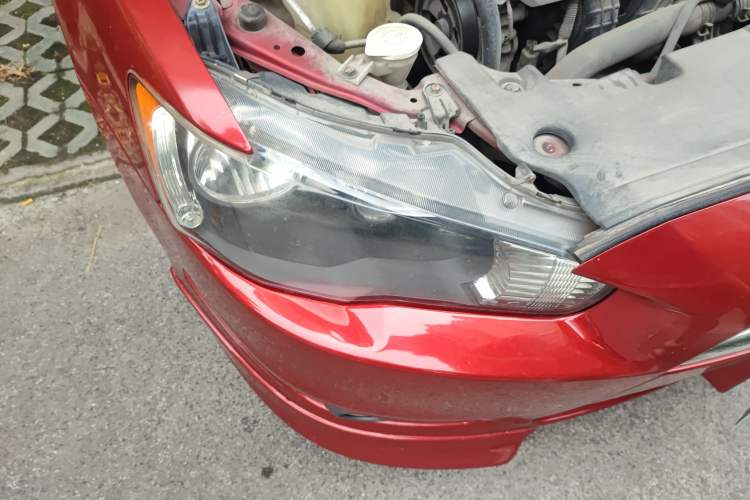 Used Mitsubishi Lancer EX 2012 Chasing Edition 1.8L Manual Luxury Model Right Front Headlight