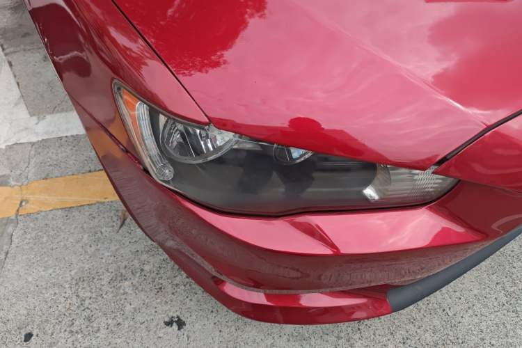 Used Mitsubishi Lancer EX 2012 Fashion Edition 1.8L Manual Comfort Version Right Front Headlight