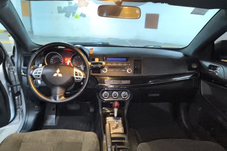Used Mitsubishi Lancer EX 2012 Chasing Edition 1.8L CVT Luxury Model Center Console