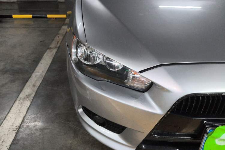 Used Mitsubishi Lancer EX 2012 Chasing Edition 1.8L CVT Luxury Model Right Front Headlight