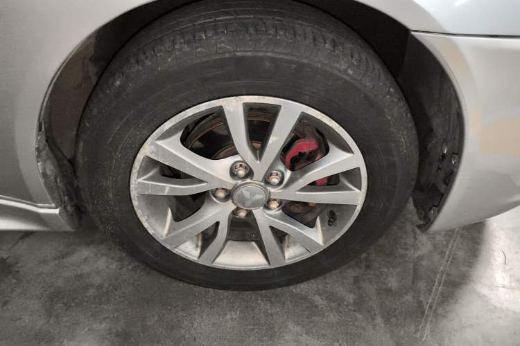 Used Mitsubishi Lancer EX 2012 Chasing Edition 1.8L CVT Luxury Model Right Front Wheel Hub