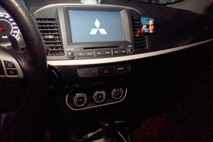Used Mitsubishi Lancer EX 2012 Classic 2.0L CVT Black & White Edition Audio And AC Panel