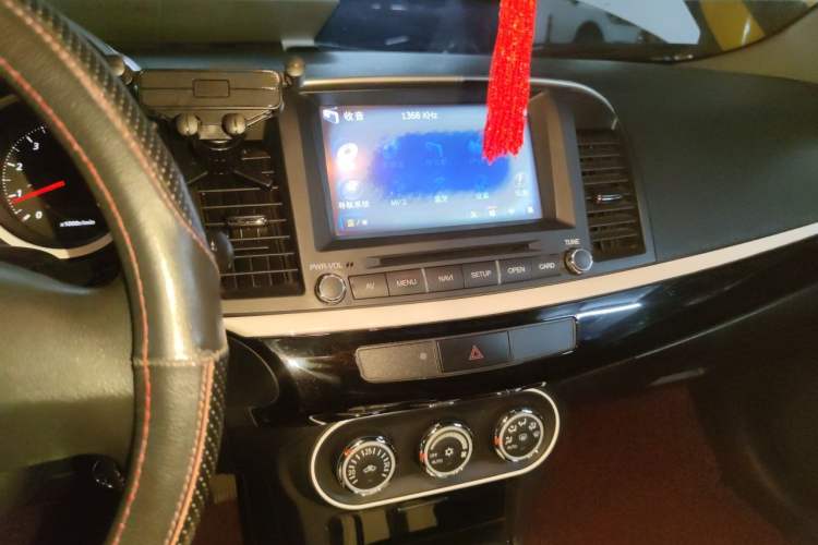 Used Mitsubishi Lancer EX 2012 Classic 1.8L CVT Black-and-White Edition Audio And AC Panel